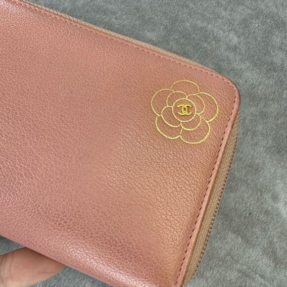 Chanel Pink Camelia Zippy Leather Long Wallet - Picture 3 of 14